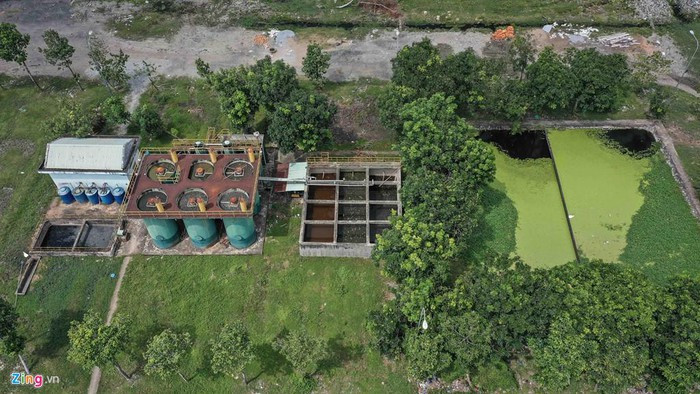 Ông Lý bị cáo buộc lợi dụng chính sách hỗ trợ theo Nghị định 04/2009 của Chính phủ về ưu đãi, hỗ trợ hoạt động bảo vệ môi trường để lập hồ sơ thanh toán, chiếm đoạt tiền Nhà nước tại một số hạng mục xây dựng. Trong ảnh là hệ thống xử lý nước thải trong nhà máy hiện đã xuống cấp và bốc mùi hôi.