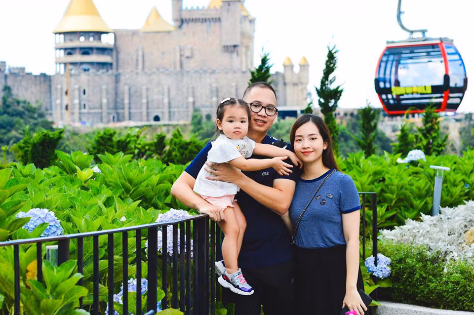 Ong bo dua vo bau, con nho phuot tu Ha Noi vao Quang Nam-Hinh-4