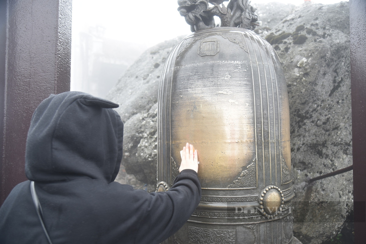 Ai cũng với hy vọng năm mới gặp may mắn, thuận buồm xuôi gió, nhiều tài lộc.