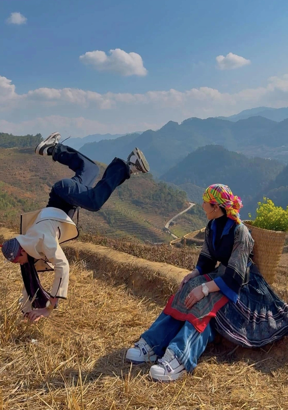 Diep Lam Anh di du xuan cung ban trai kem 11 tuoi-Hinh-2