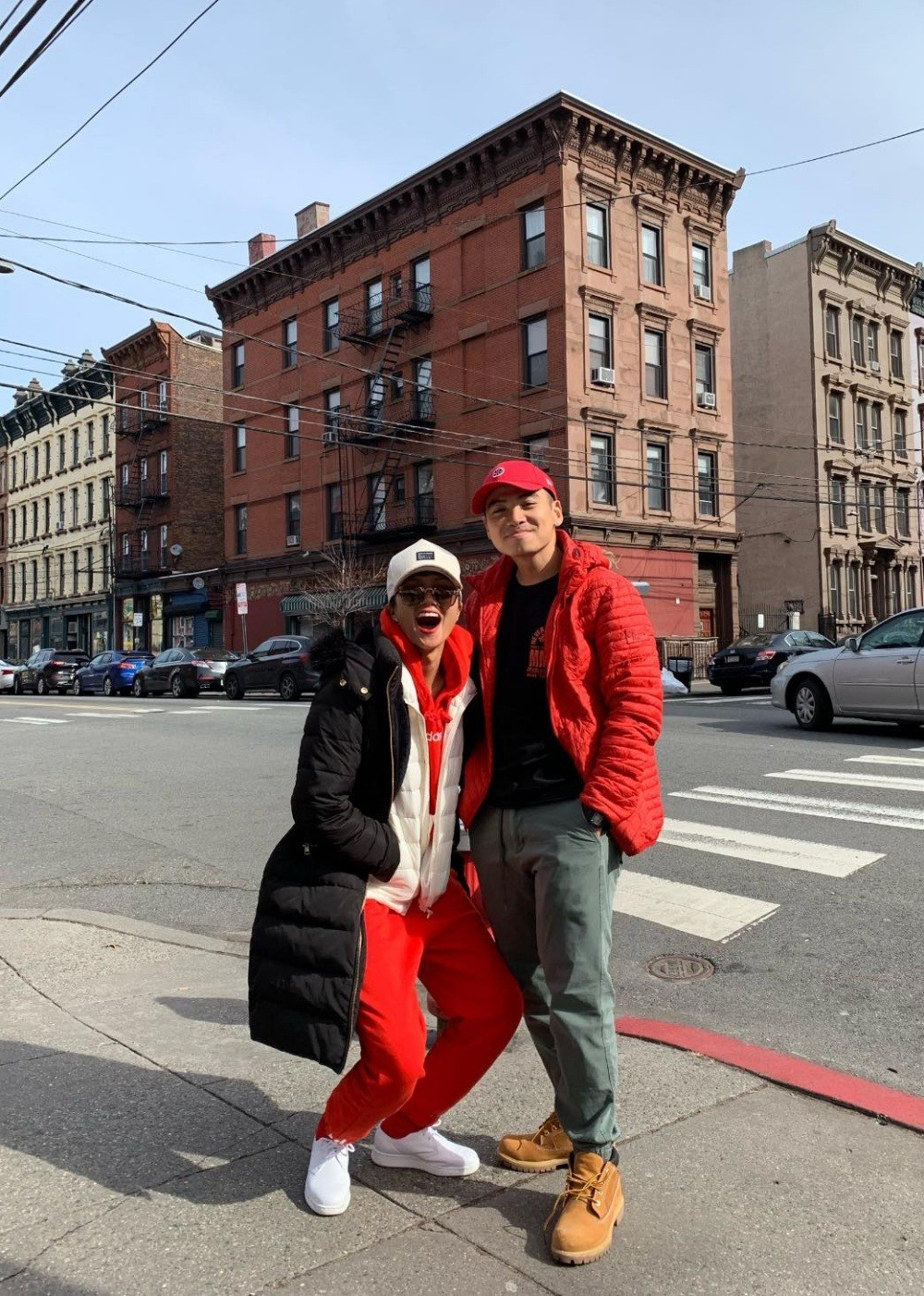 Sau khi quyết định trở lại, H'Hen Niê nói bạn trai cho cô được cảm giác nuông chiều. Loạt ảnh Top 5 Miss Universe du lịch cùng bạn trai đăng tải gần đây được cộng đồng mạng dành nhiều lời chúc phúc.