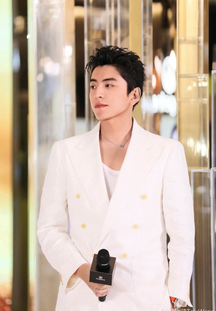 Lý do diễn viên Vương Đại Lục bị bắt - Hình 3 Ly do dien vien Vuong Dai Luc bi bat-Hinh-3