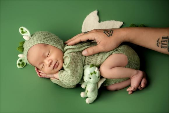 Nhóc tì sở hữu những nét rất đáng yêu.