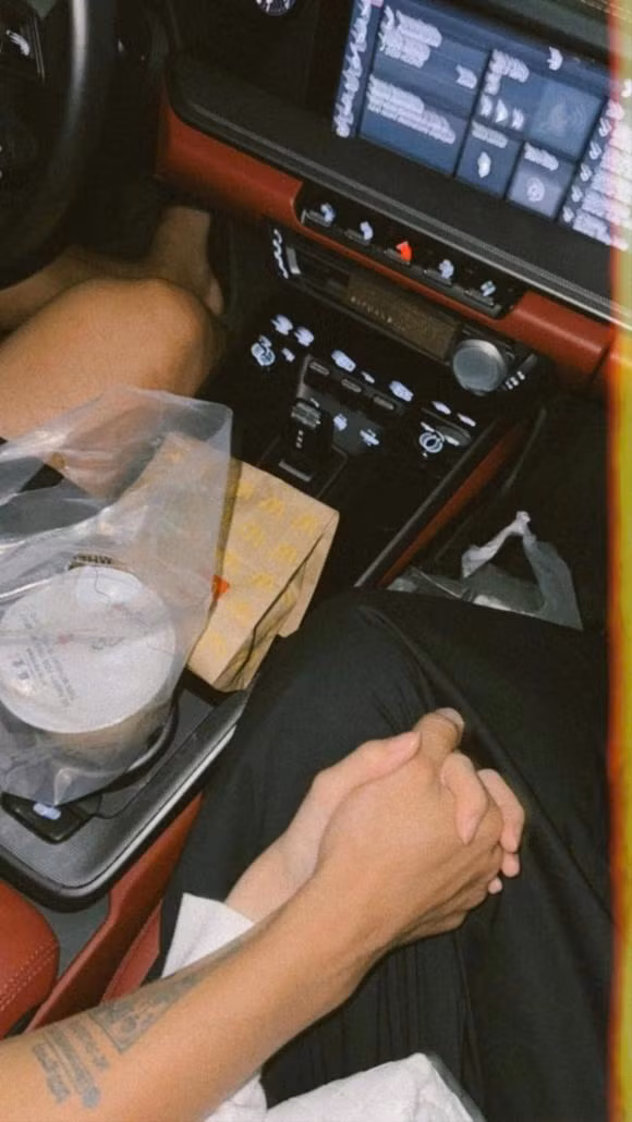 Vĩnh Thụy hiếm hoi khoe vợ tiểu thư ảnh 2 Vĩnh Thụy hiếm hoi khoe vợ tiểu thư ảnh 2