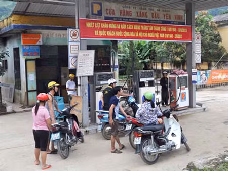 Cửa hàng xăng dầu nơi xảy ra vụ việc nhân viên bị chết cháy.