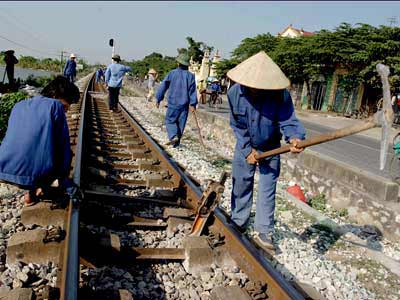 Khoanh tay chờ Tư vấn ngoại cùng tư duy “Lộ trình - ĐS đồ cổ 1 mét tầm nhìn 2050” của Cục ĐSVN - Tổng Công ty ĐSCN... thì 500 năm nữa Việt Nam vẫn chưa có đường sắt hiện đại.