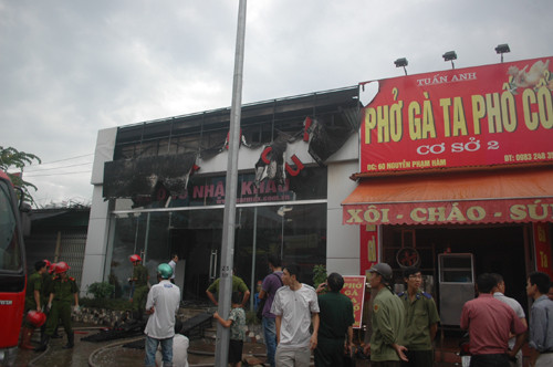 Rất may vụ cháy không gây thiệt hại về người.