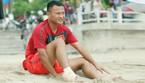 Trọng Hoàng là một trong 3 cầu thủ bị loại khỏi danh sách chốt cầu thủ đội tuyển Việt Nam tại AFF Cup 2014 do dính chấn thương. Ảnh: VOV.