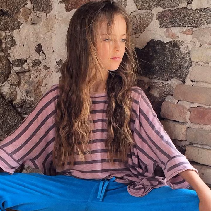 Fanpage của Kristina hiện đã có hơn 2 triệu người theo dõi, chứng tỏ độ “hot” và phổ biến của cô bé ở nhiều quốc gia.