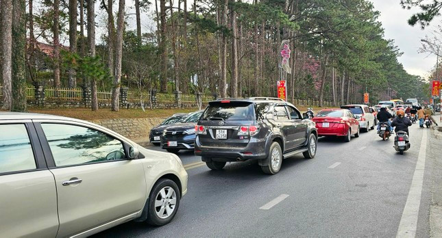 Sau Tết, du khách vẫn nườm nượp kéo lên Đà Lạt Sau Tet, du khach van nuom nuop keo len Da Lat