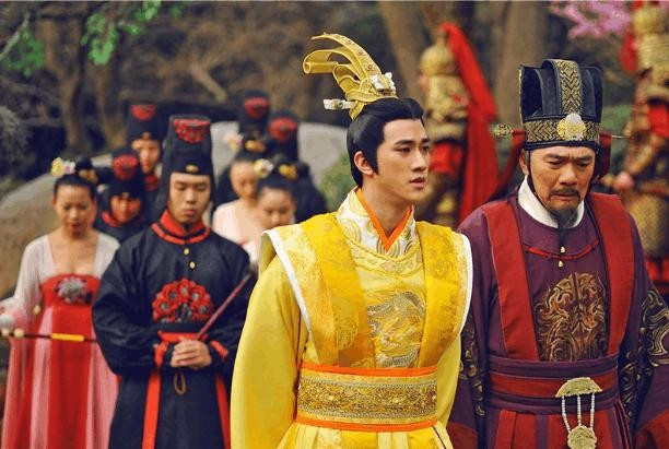 Thoi phong kien, mot nam cac quan duoc nghi le Tet bao nhieu ngay?-Hinh-2