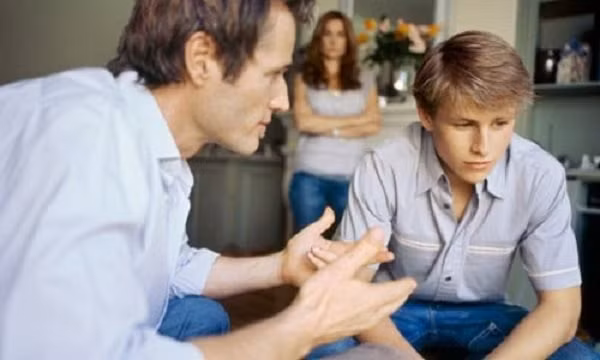 Ra o rieng duoc 2 thang, con trai toi nang nac doi ve