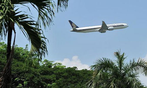 Máy bay của hàng Singapore Airlines (SIA) bay cách MH17 khoảng 90km (khoảng 10 phút bay) khi máy bay của Malaysia bị bắn hạ ngày 17/7.