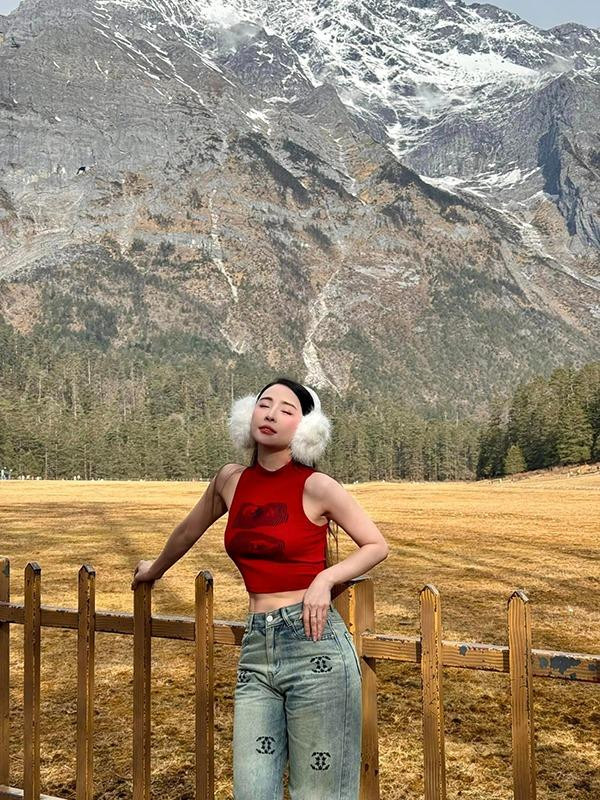 goài tập luyện ở trong phòng múa, Quỳnh Nga còn tích cực tham gia các hoạt động ngoài trời để giữ được tinh thần lẫn thể chất khỏe mạnh.