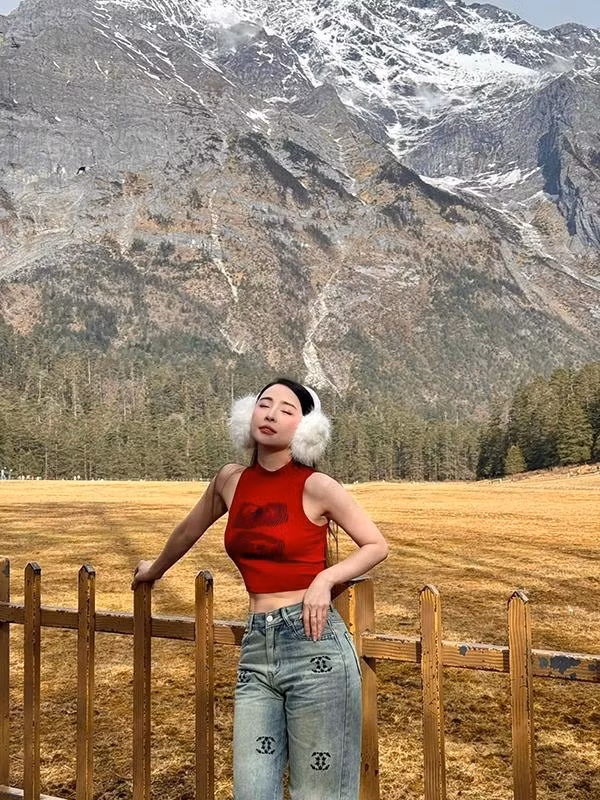 Ngoài tập luyện ở trong phòng múa, Quỳnh Nga còn tích cực tham gia các hoạt động ngoài trời để giữ được tinh thần lẫn thể chất khỏe mạnh.