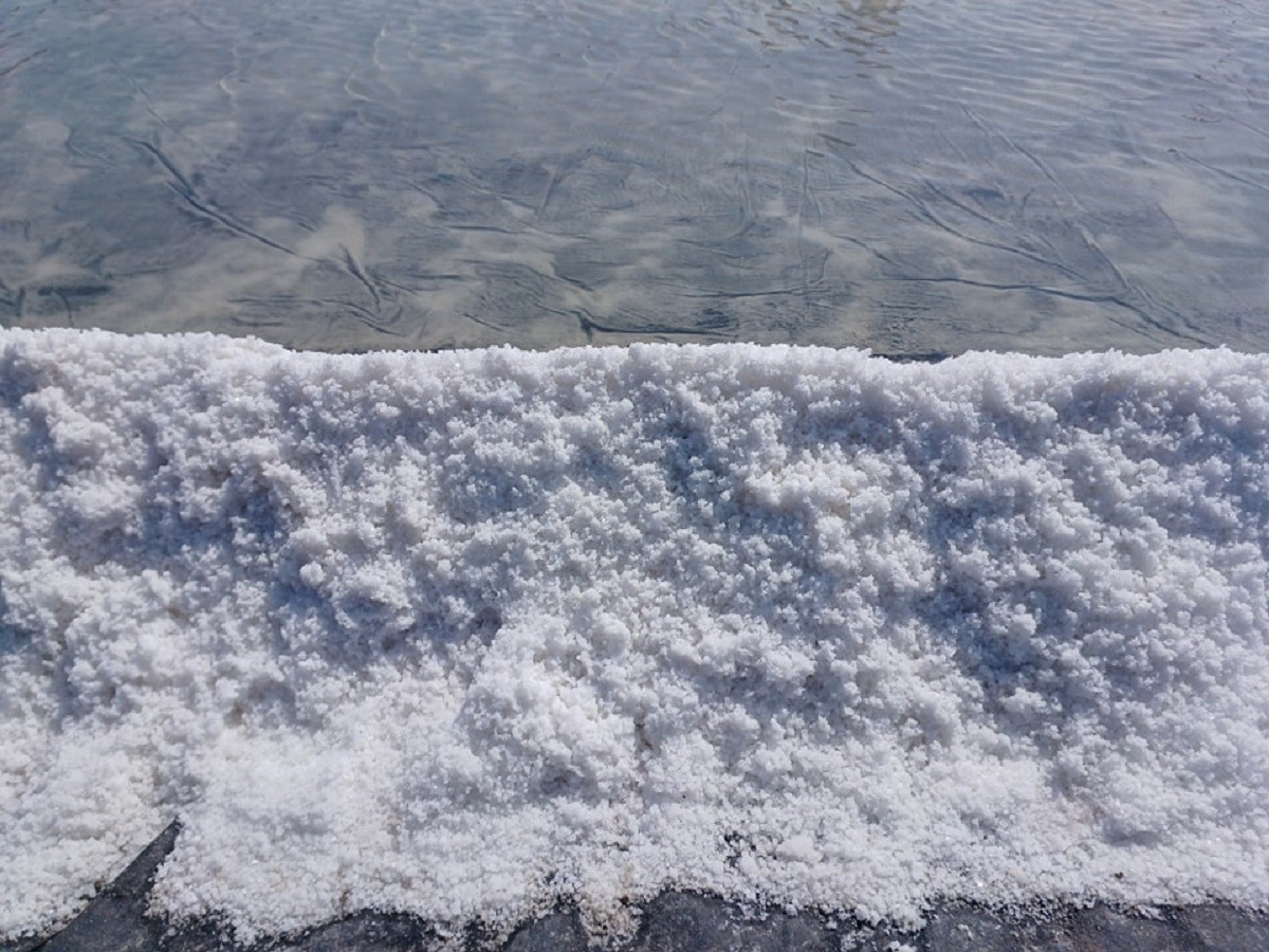 Nhọc nhằn nghề muối, diêm dân Bà Rịa - Vũng Tàu kỳ vọng được giá - Hình 3 Nhoc nhan nghe muoi, diem dan Ba Ria - Vung Tau ky vong duoc gia-Hinh-3