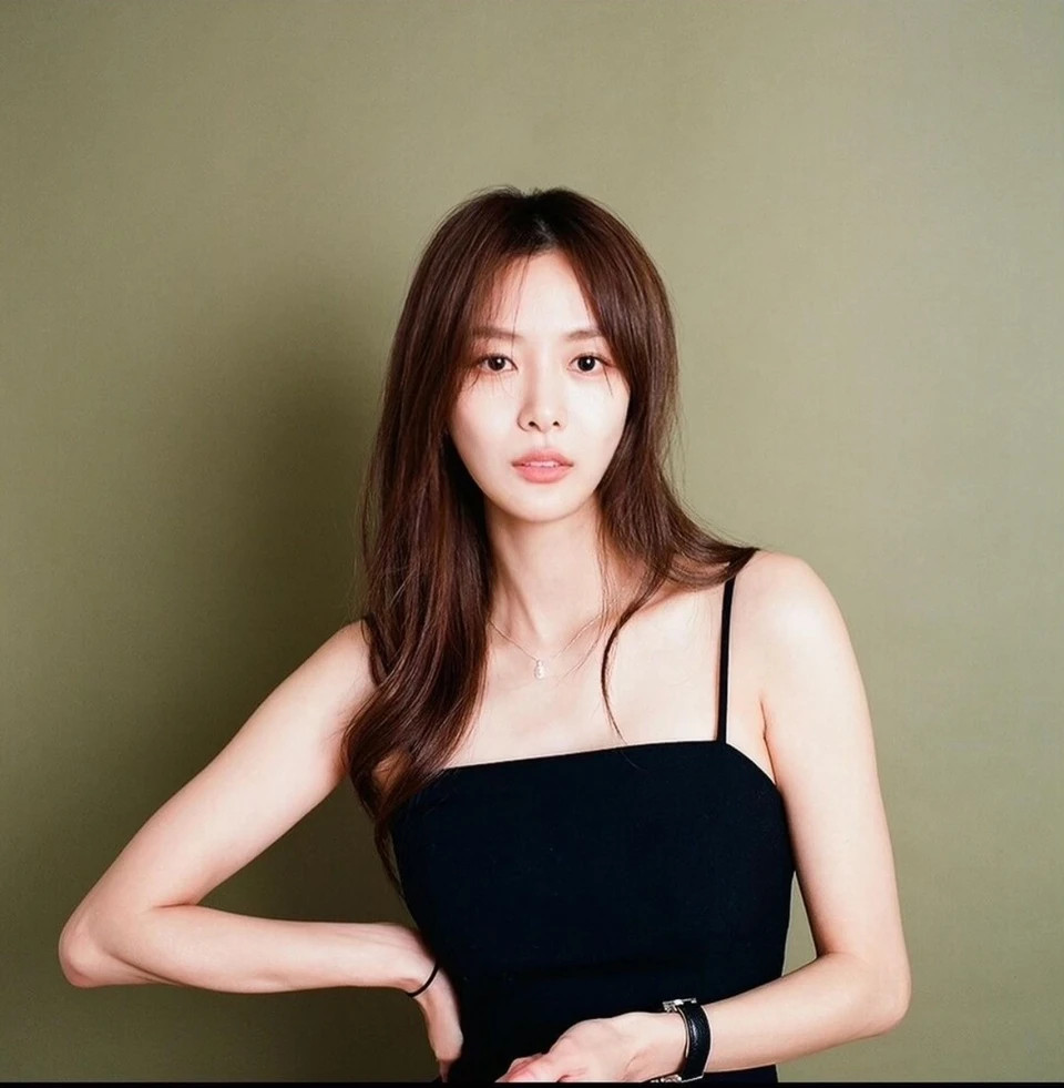 Tháng 10/2023, Song Da Eun từng lên tiếng về nghi vấn hẹn hò với thành viên nhóm BTS.