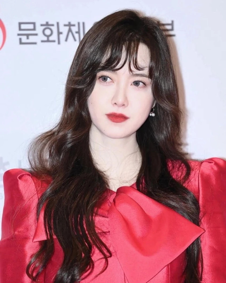 Goo Hye Sun kết hôn với Ahn Jae Hyun vào năm 2016. Tuy nhiên, vào năm 2019, tin tức hai ngôi sao chia tay bất ngờ được đưa ra. Thời điểm đó, họ xảy ra nhiều tranh chấp.