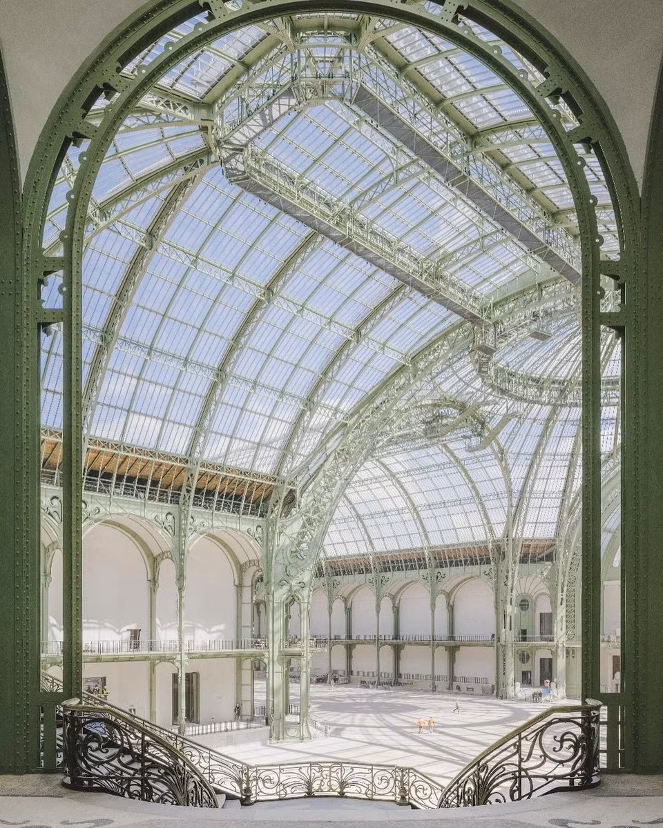 Điểm đặc biệt của công trình là mái vòm bằng kính tuyệt đẹp với không gian triển lãm rộng 13.500 m2. Ảnh: @chatillonarchitectes.