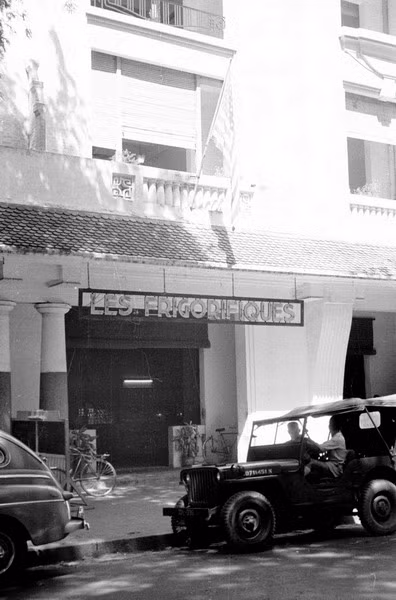 Khách sạn trên đường Catinat (đường Đồng Khởi).