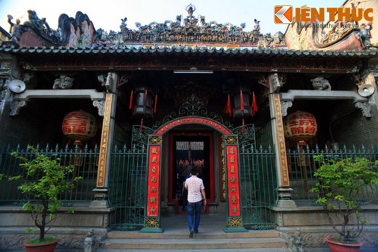 Chùa Bà Thiên Hậu ngày nay (số 710 Nguyễn Trãi, quận 5). So với một thế kỷ trước, các đường nét kiến trúc chính của hội quán vẫn được giữ nguyên.