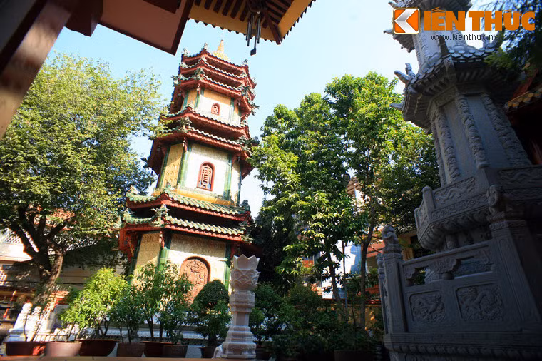 Chùa do Hòa thượng Thích Hồng Tịnh sáng lập năm 1955. Năm 1996, chùa khởi công xây dựng tháp Đẳng Quan, khánh thành tháng 4/1999.