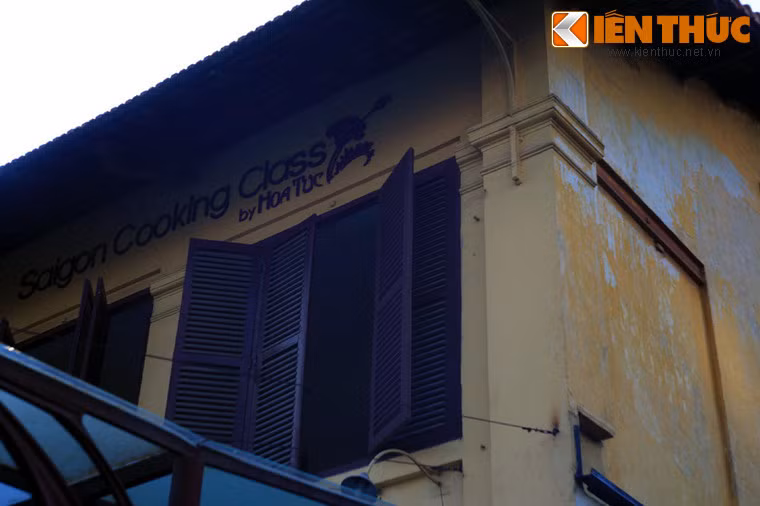 Vào năm 1902, đã có 113,7 tấn thuốc phiện được bán ra ở Đông Dương, đem về cho người Pháp 27,1 triệu đồng, chiếm 25% tài khoản của Pháp ở Đông Dương.