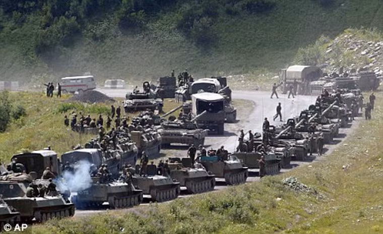 Vào năm 2010, dân Grudia đã hoảng hồn khi bật TV và nghe tin xe tăng Nga đã tràn qua biên giới và Tổng thống của Grudia bị ám sát. Bản tin này đã gây ra náo loạn ở nhiều nơi của Grudia, thậm chí khiến một vài người đột tử vì sốc. Rốt cục, đây chỉ là tin vịt với những hình ảnh lấy từ cuộc chiến Nga - Grudia năm 2008.