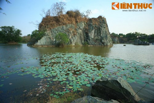 Điều đặc biệt là danh thắng kì vĩ này đã được tạo nên từ chính bàn tay con người.