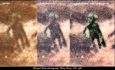 Vào năm 1987, nhân viên cảnh sát Philip Spencer đang đi bộ qua cánh đồng hoang để về quê tại Ilkey Moor, Yorkshire, Anh với một chiếc máy ảnh. Khi Spencer đi về phía ngôi nhà của bố ông trong lúc sương dày đặc thì phát hiện một sinh vật lạ. Ông đưa chiếc máy ảnh và chụp được 1 bức thì sinh vật quay đầu chạy. Khi đuổi theo sinh vật lạ, ông giật mình phát hiện một vật thể khổng lồ đang đậu ở cánh đồng hoang gần đó. Khi ông quay về làng thì phát hiện ra mình đã mất một tiếng đồng hồ một cách bí ẩn và chiếc đồng hồ của ông đã ngừng chạy, la bàn thì chỉ về hướng Nam mà đáng ra nó phải chỉ về hướng Bắc.