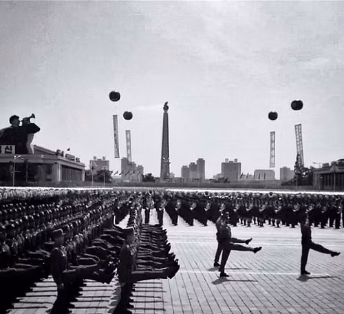 Duyệt binh tại Triều Tiên.