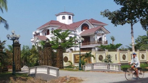 Căn biệt thự gây xôn xao dư luận của ông Truyền.