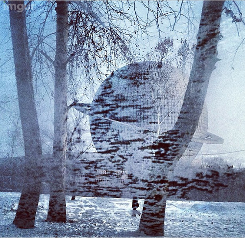 Phòng triển lãm hình dạng sao thổ.