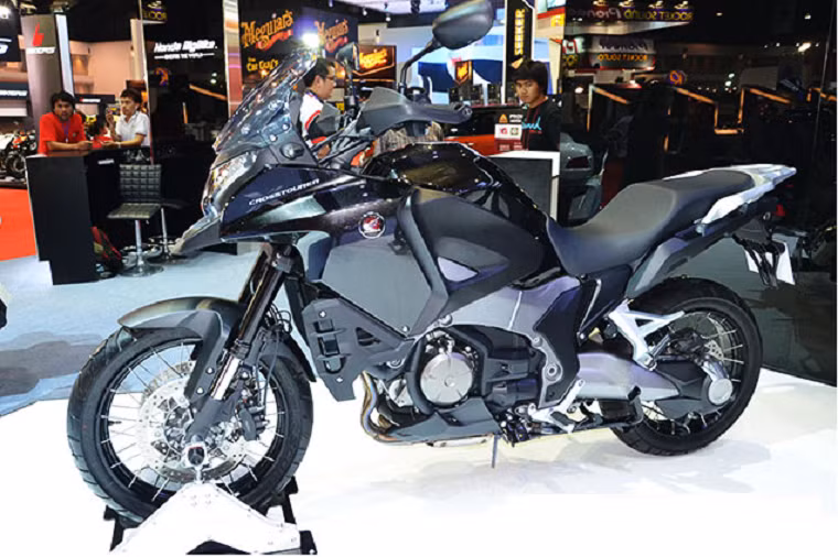 Chiếc Honda NC750X siêu tiết kiệm nhiên liệu 29 km/lít. Xe sử dụng động cơ 2 xi lanh công suất tối đa 54 mã lực.