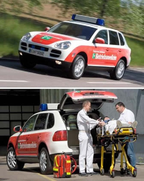 15 học viên đã biến đổi chiếc Cayenne S thể thao thành chiếc xe cứu thương nhanh nhất thế giới. Hầu như toàn bộ nội thất phía sau của xe được loại bỏ để đủ chỗ cho 1 chiếc giường. Y tá sẽ ngồi ghế trước nhưng xoay lưng về phía trước để tiện chăm sóc bệnh nhân.