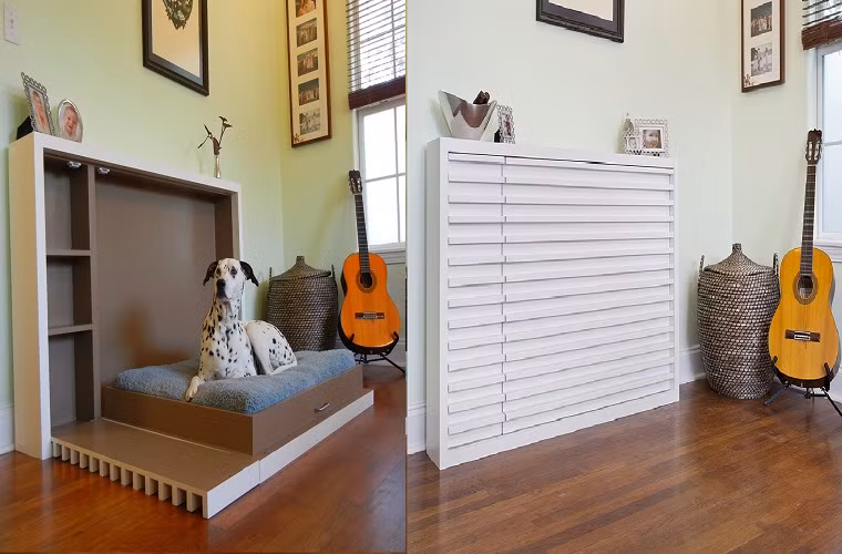 Chiếc giường dành cho thú cưng nằm trong một hộc tủ nhỏ là cách gia chủ thể hiện tình yêu của mình đối với chú chó mà không tốn quá nhiều diện tích căn nhà.