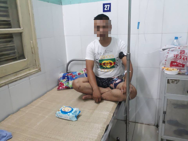 Anh L. điều trị tại bệnh viện. Anh L. điều trị tại bệnh viện.