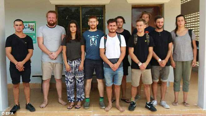 Hình ảnh chụp tại nơi tổ chức bữa tiệc. Hình ảnh chụp tại nơi tổ chức bữa tiệc.