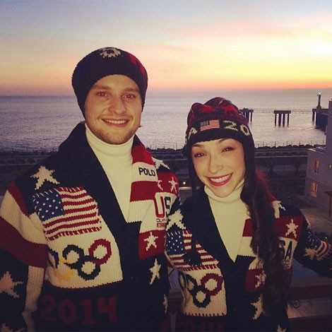 Bức ảnh chup cặp tình nhân đồng thời là hai VĐV thuộc đội tuyển Mỹ tham dự kỳ TVH lần này Meryle Davis và Charlie White.