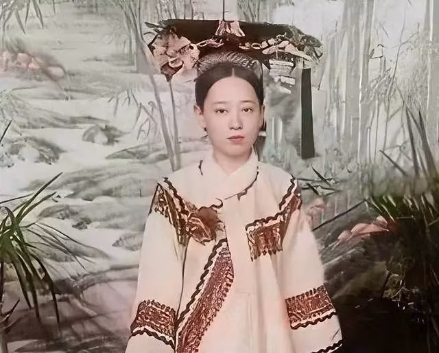 Người phụ nữ xinh đẹp được Từ Hi Thái hậu sủng ái là ai? Nguoi phu nu xinh dep duoc Tu Hi Thai hau sung ai la ai?