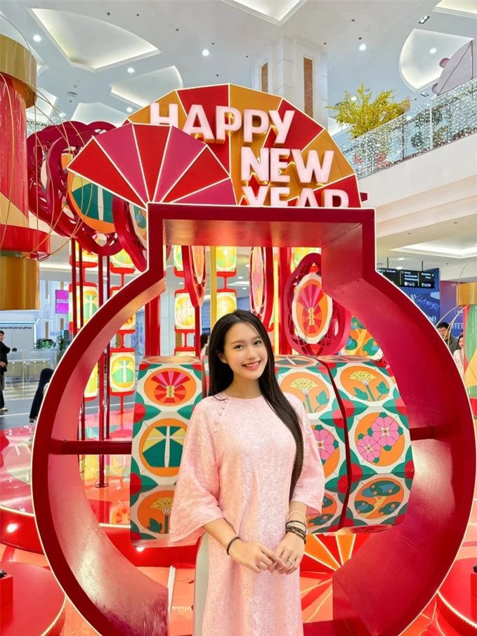 Doan Hai My khoe vai tran, nhan sac xinh dep du nghi van mang bau-Hinh-6