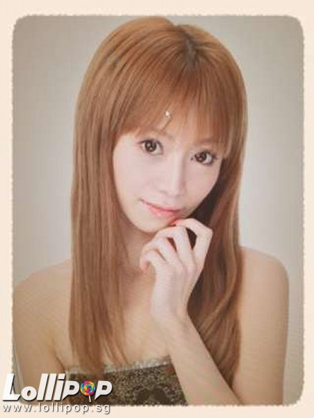 Mimi Ichigo cũng "đá chéo sân" sang ngành giải trí khi xuất hiện trong nhiều bộ ảnh nghệ thuật đẹp mắt.