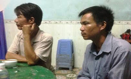 Trên đường đi học về, cháu Lê Văn Mạnh (7 tuổi, đang học lớp 2 trường tiểu học Tân Hiệp, thị xã Tân Uyên) không may trượt chân xuống rãnh và bị nước cuốn trôi xuống chiếc cống lộ thiên không nắp đậy ven đường. Phải mất nhiều giờ, thi thể cháu Mạnh mới được tìm thấy trong nỗi đau tận cùng của cha, mẹ. Trên đường đi học về, cháu Lê Văn Mạnh (7 tuổi, đang học lớp 2 trường tiểu học Tân Hiệp, thị xã Tân Uyên) không may trượt chân xuống rãnh và bị nước cuốn trôi xuống chiếc cống lộ thiên không nắp đậy ven đường. Phải mất nhiều giờ, thi thể cháu Mạnh mới được tìm thấy trong nỗi đau tận cùng của cha, mẹ.