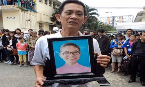 Chị Thu may mắn được người dân phát hiện cứu thoát. Riêng Thảo bị nước cuốn trôi, sau hai giờ mới được tìm thấy nhưng đã không qua khỏi.