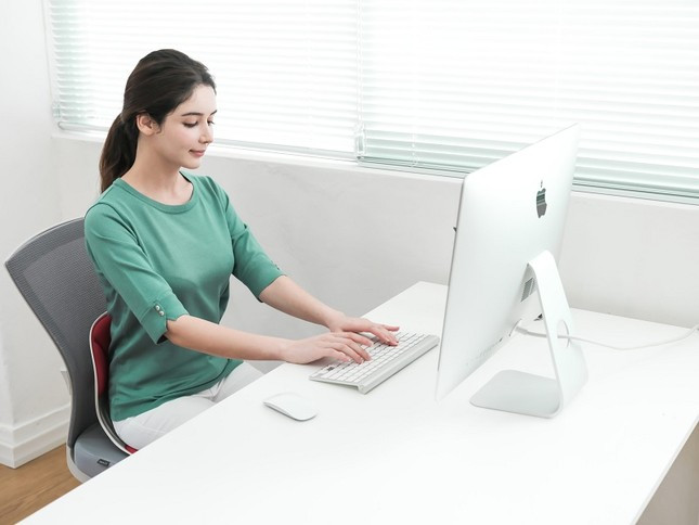 Ngoi lam viec sai tu the mang lai hau qua 'khung khiep'-Hinh-2