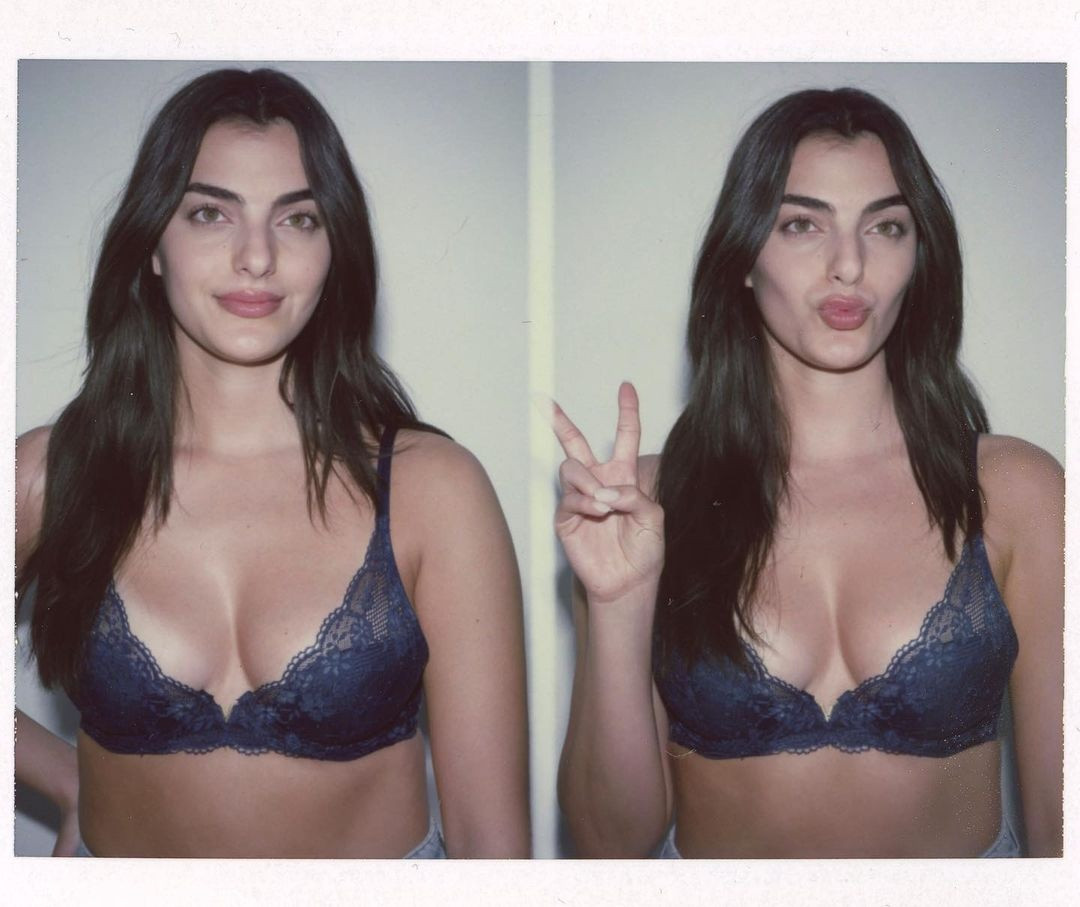 Tay dua tro thanh nguoi mau noi y