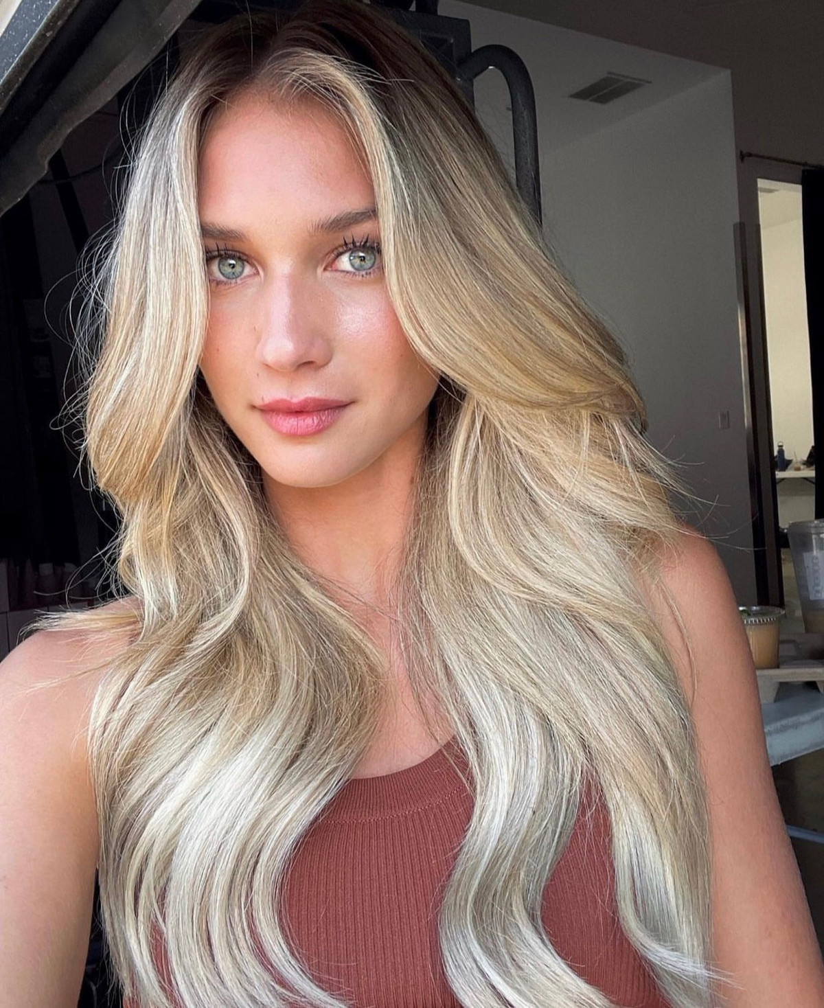 Eric Dier hen ho tinh cu nong bong cua Alexis Sanchez-Hinh-5