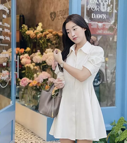 Đỗ Mỹ Linh thay đổi phong cách khi vi vu trời Tây cùng bạn trai, netizen 'ngã ngửa' khi soi giá outfit - Hình 13 Do My Linh thay doi phong cach khi vi vu troi Tay cung ban trai, netizen 'nga ngua' khi soi gia outfit-Hinh-13