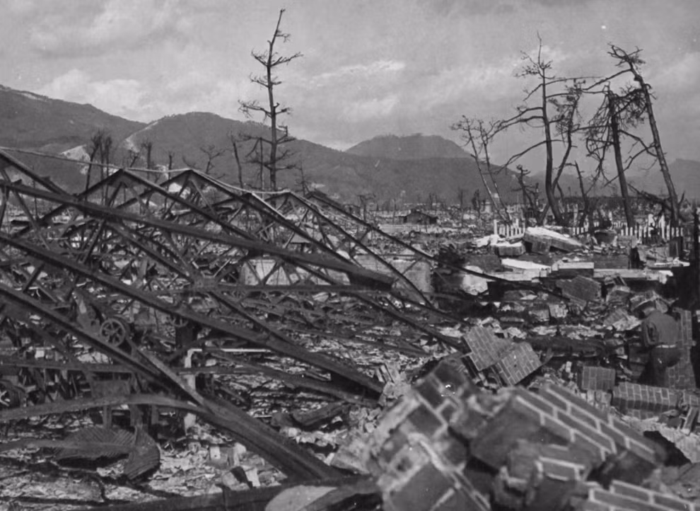 Ảnh chụp một khu vực rộng lớn ở Hiroshima bị san bằng ngày 7/11/1945.