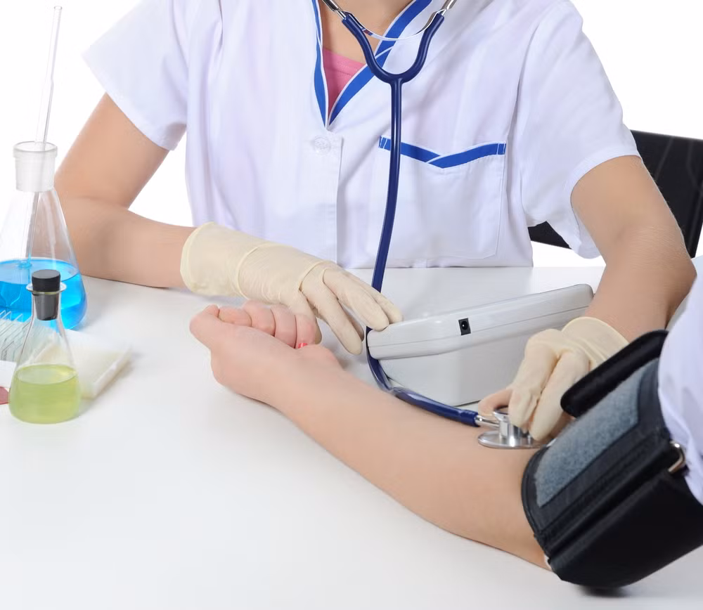 Về sức khỏe: Những người sinh ngày 10/10 có thể gặp một số bệnh như đau dạ dày, cao huyết áp hay vấn đề về tim mạch.